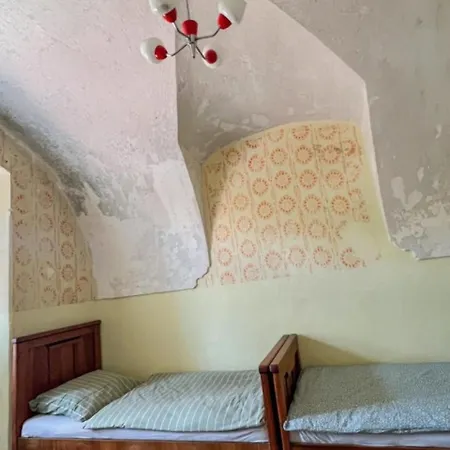 Hostel V Klastore - *