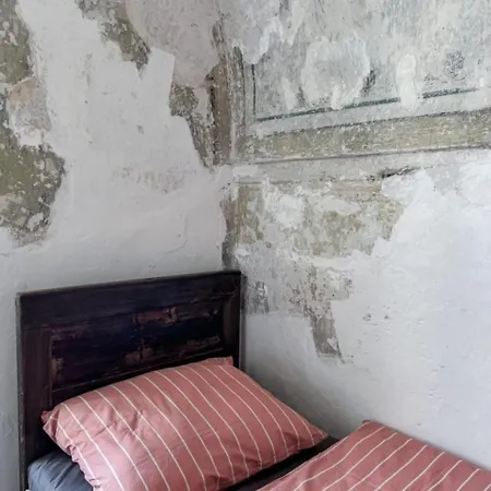 Hostel V Klastore - *